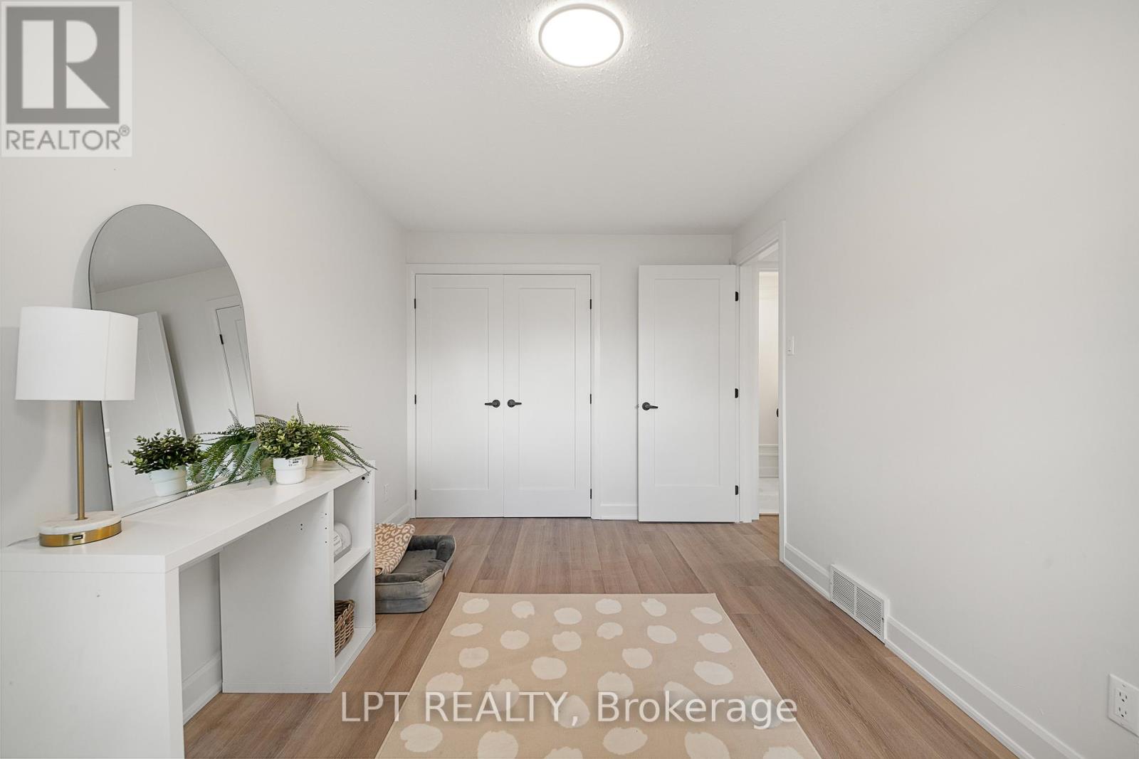 19 MOORCROFT ROAD - 34