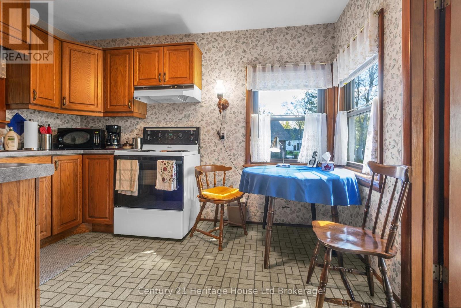 2-bedroom home for sale at 88 POTTERS ROAD, Tillsonburg ON · photo 11 of 35