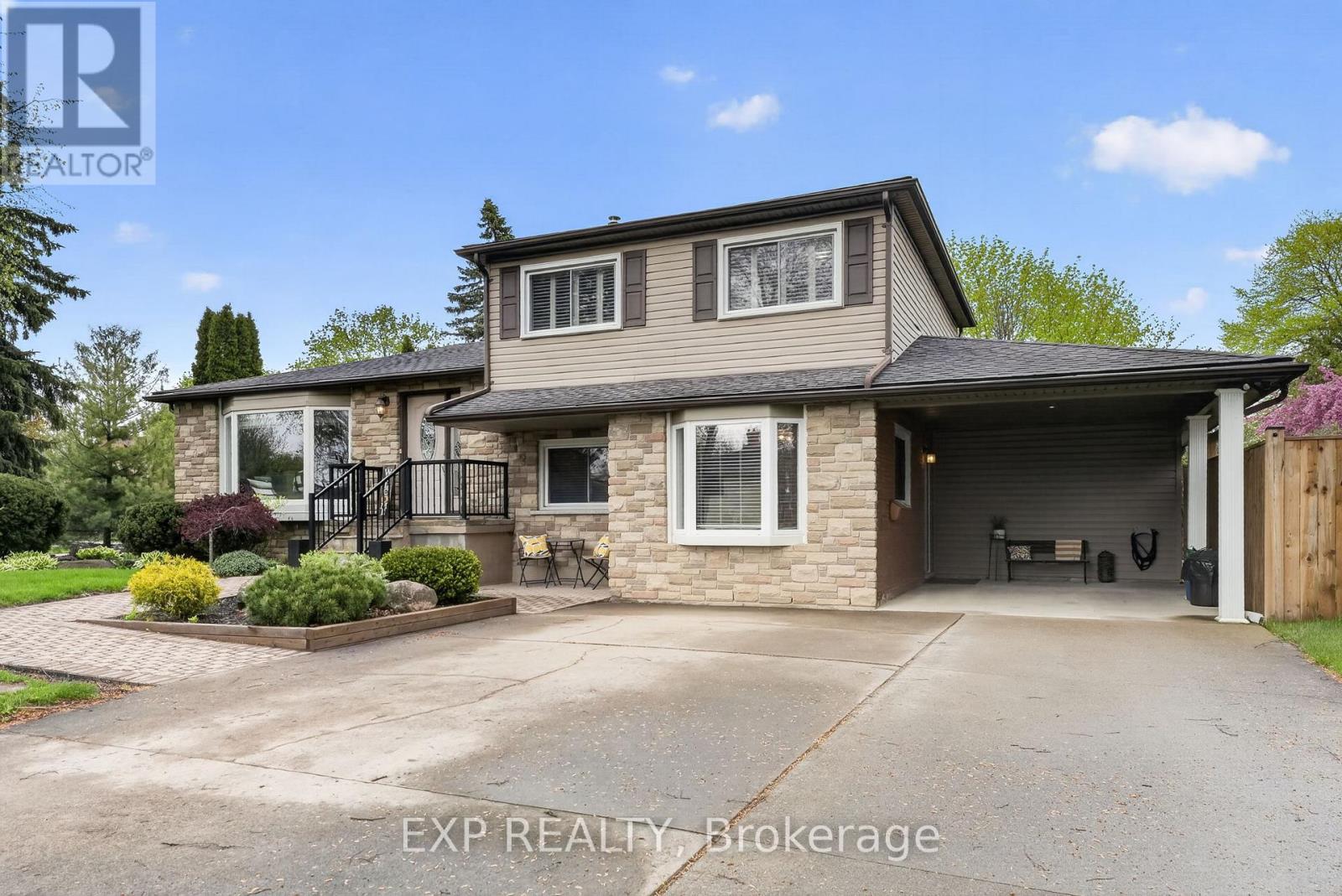 3510 YALE CRESCENT - Image 2