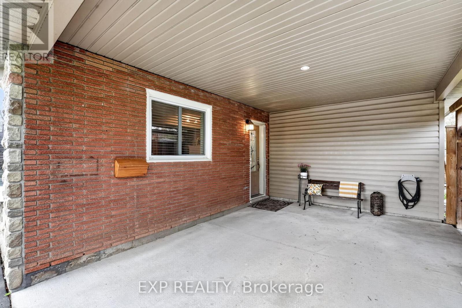 3510 YALE CRESCENT - 47
