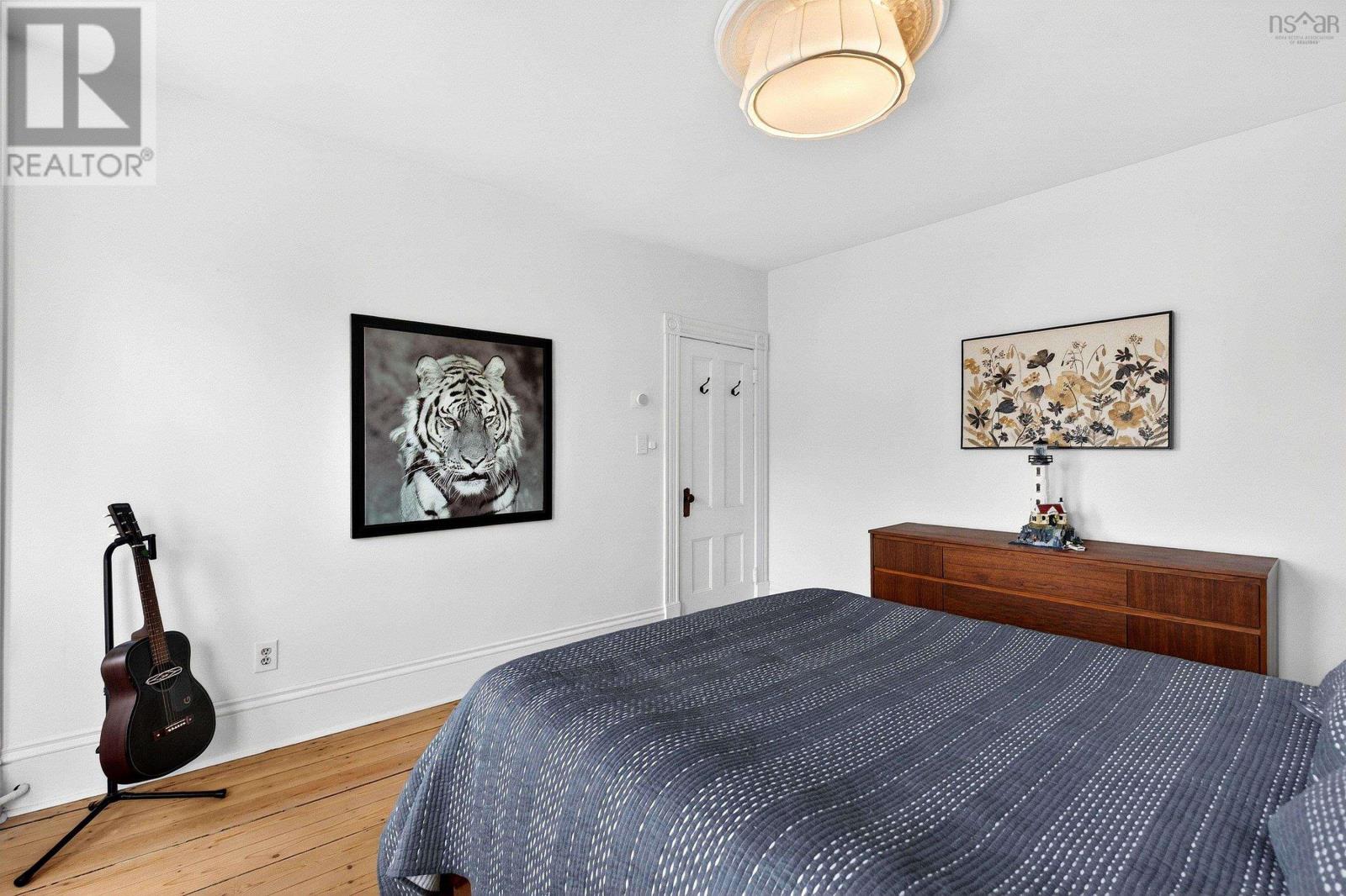 Property 20 of 33 of 6224 North Street