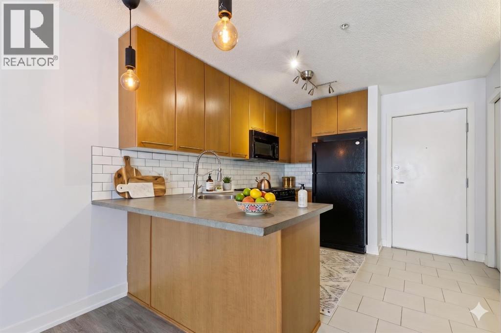 #205 35 Richard Court SW - Image 2