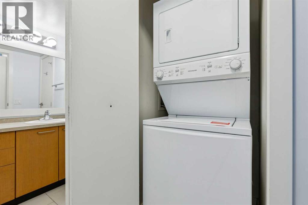 #205 35 Richard Court SW - 13