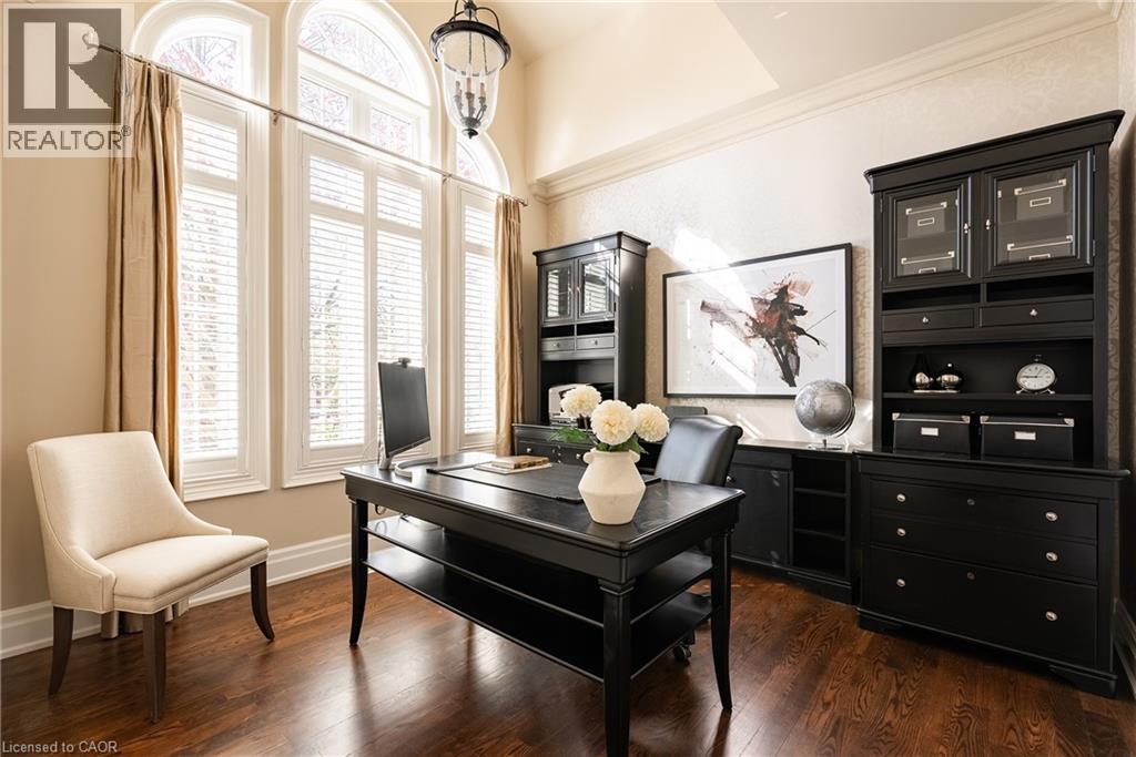 1392 CLEARWATER Crescent - 5