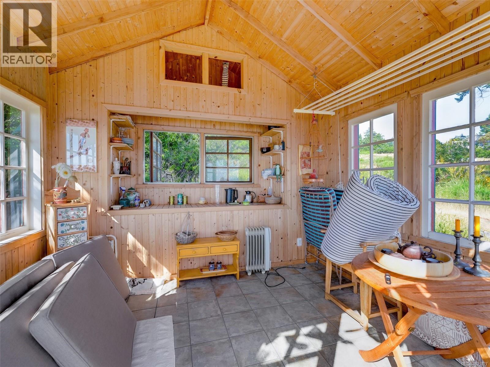 2550 Queenswood Dr - 27