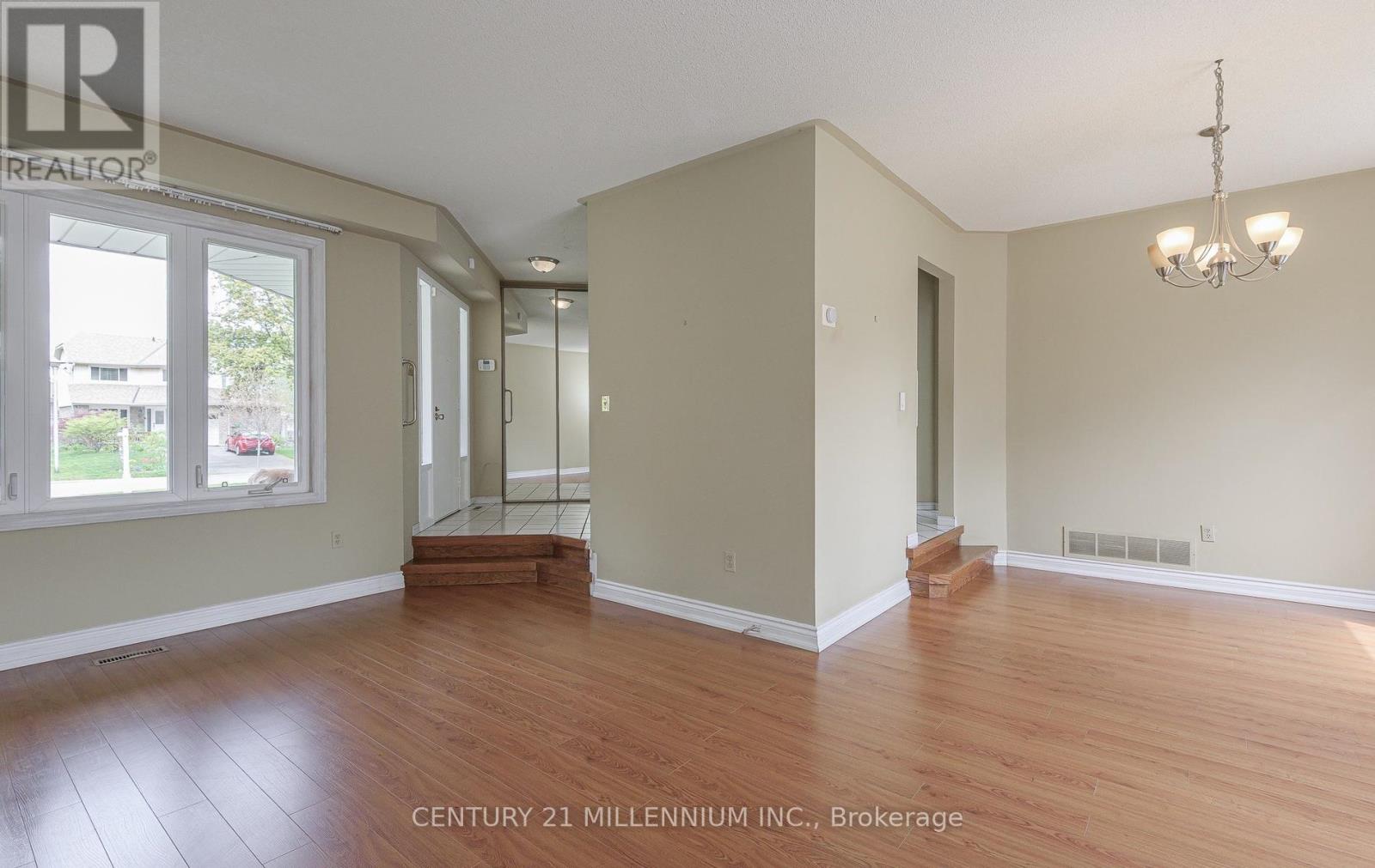 3 LONGBOURNE CRESCENT - 10