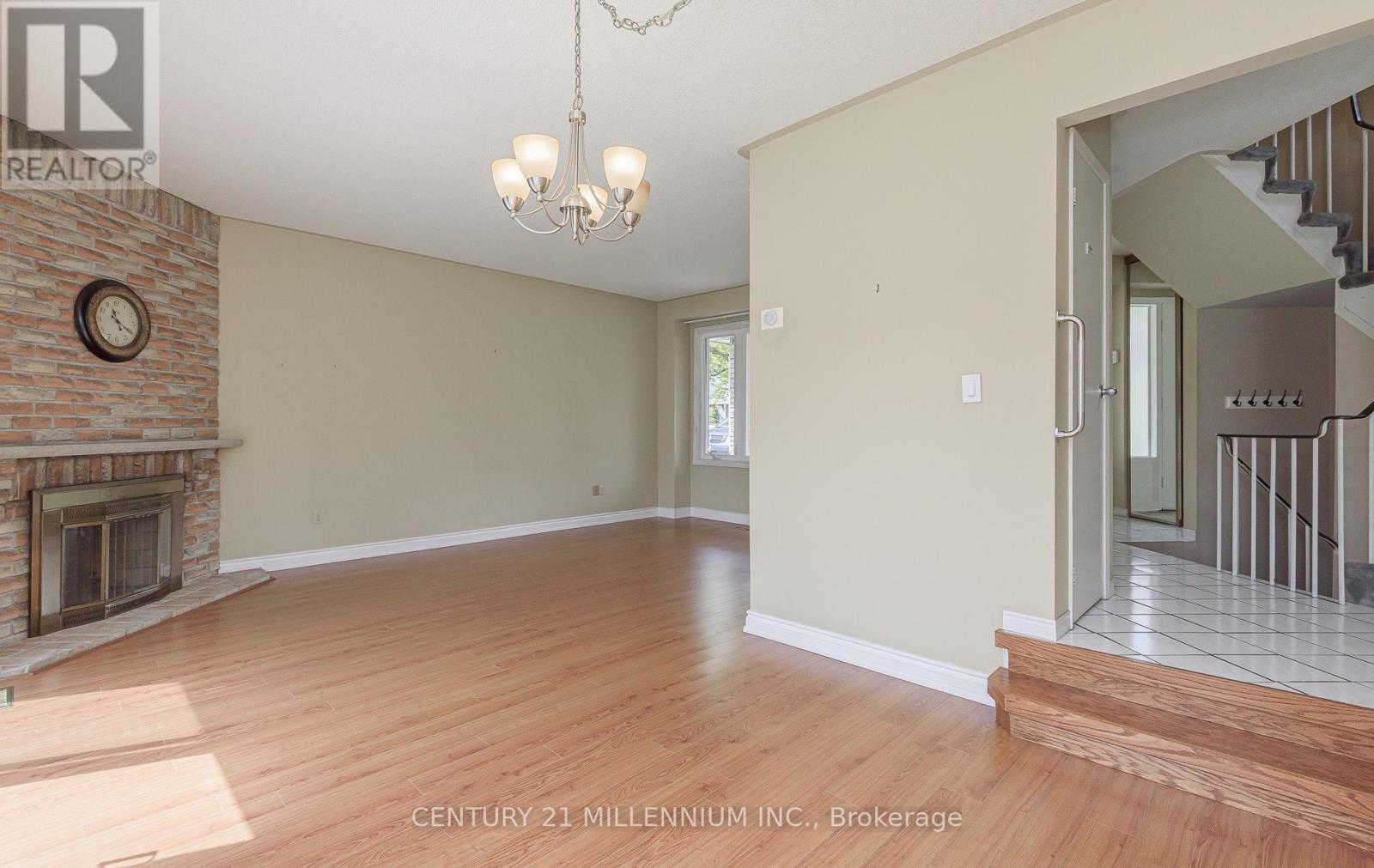 3 LONGBOURNE CRESCENT - 11