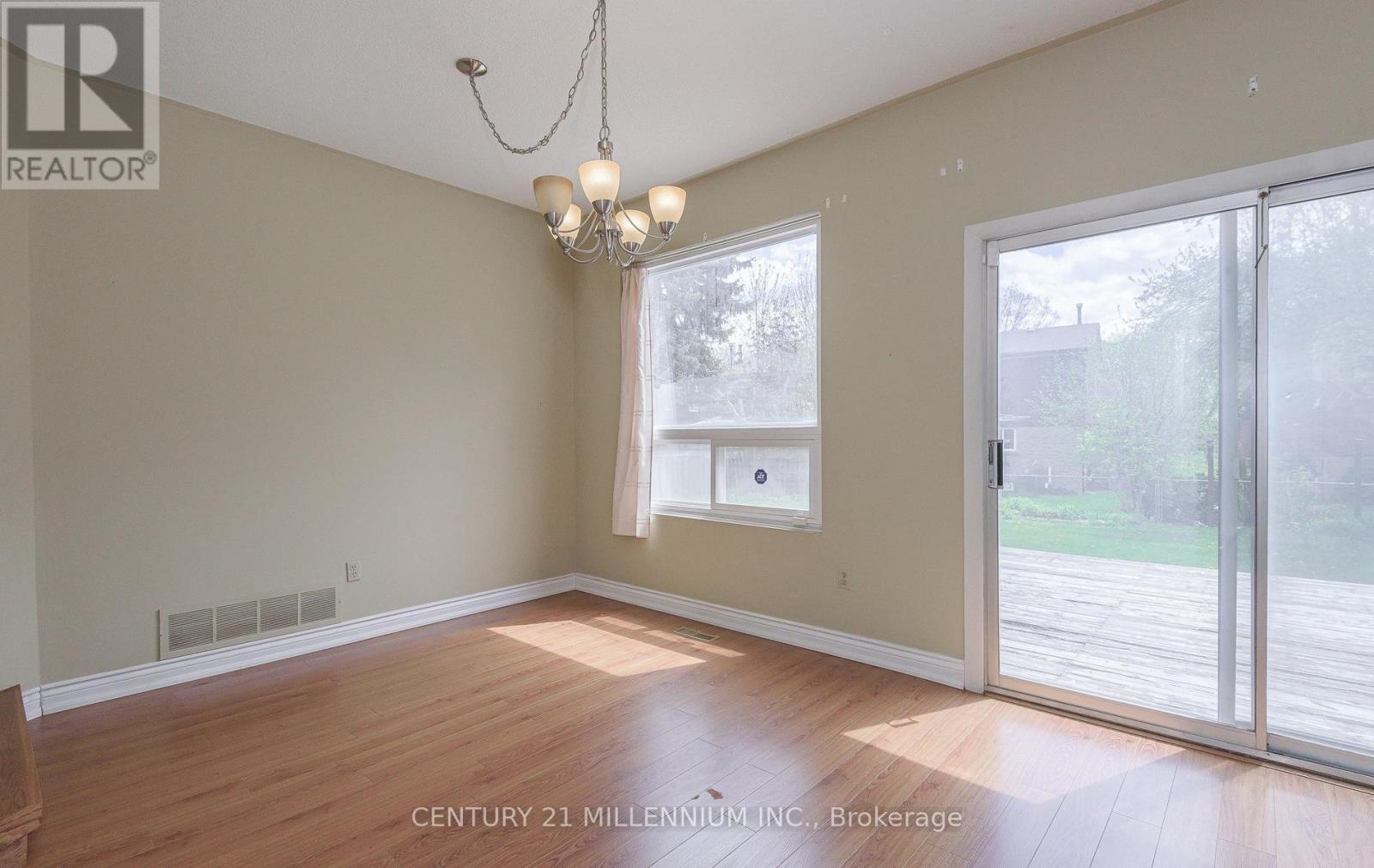 3 LONGBOURNE CRESCENT - 12