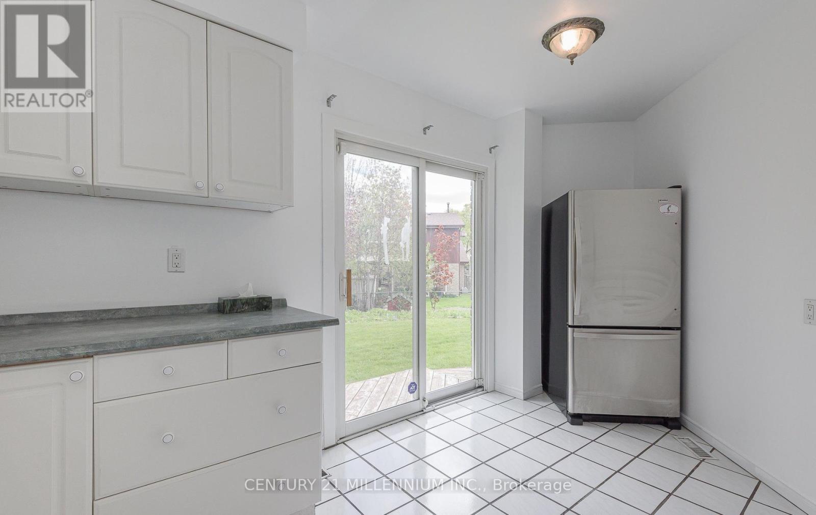 3 LONGBOURNE CRESCENT - 15