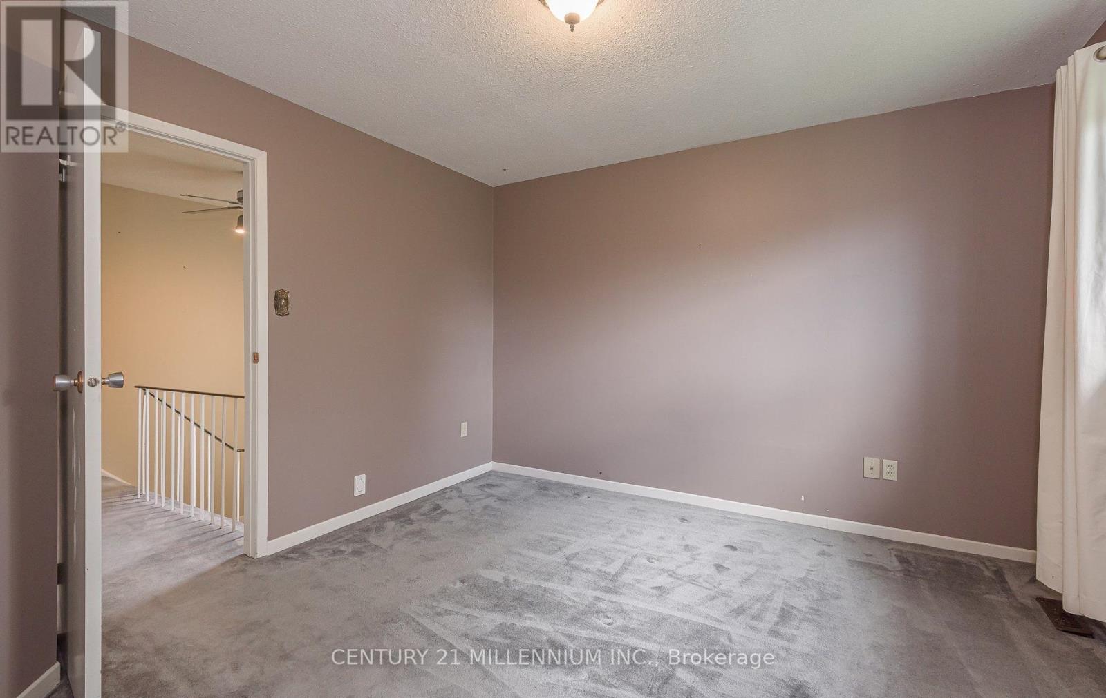 3 LONGBOURNE CRESCENT - 25