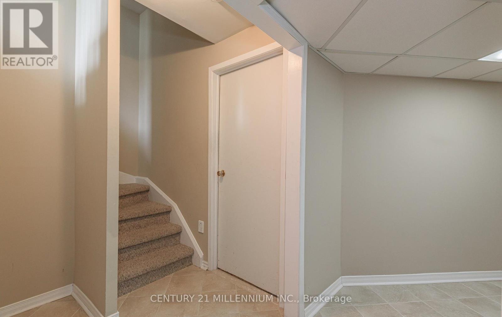 3 LONGBOURNE CRESCENT - 26
