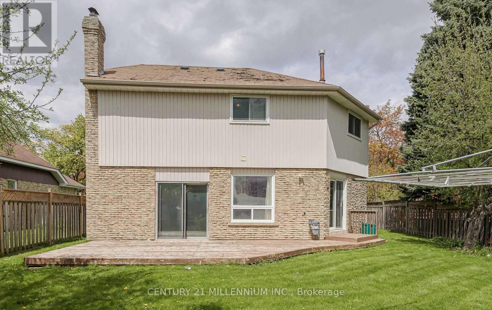 3 LONGBOURNE CRESCENT - 32