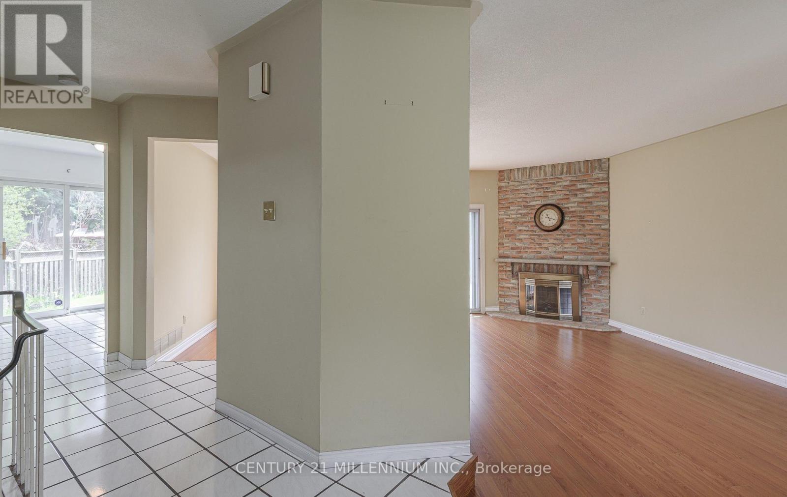 3 LONGBOURNE CRESCENT - 7