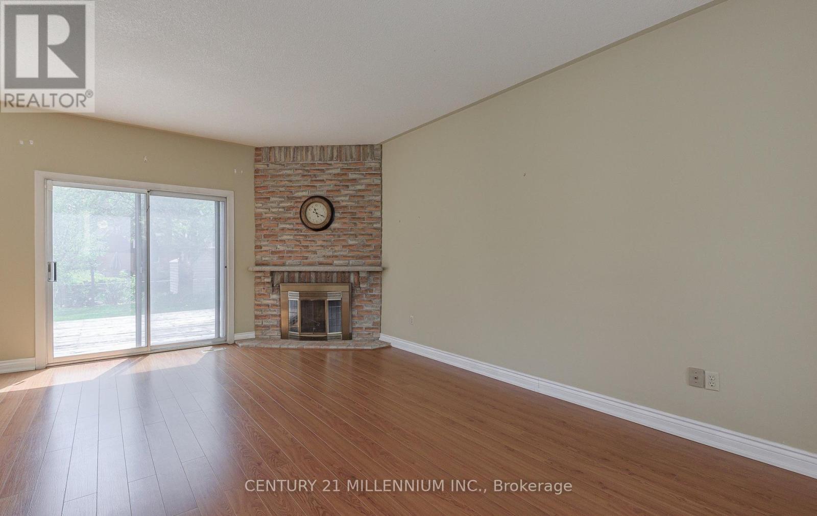 3 LONGBOURNE CRESCENT - 8