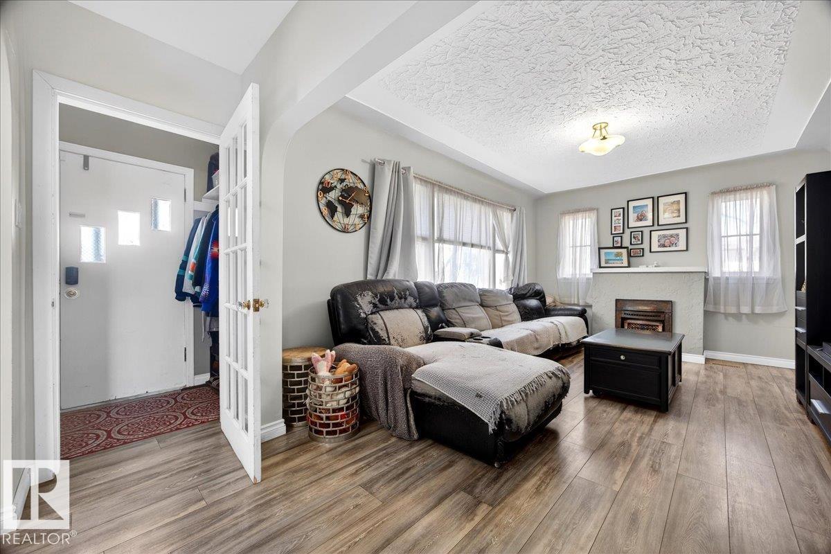 11645 125 ST NW, Edmonton
