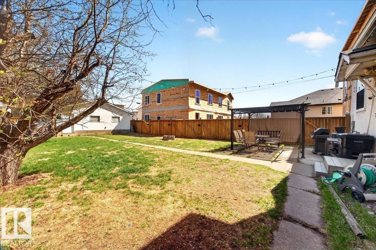 11645 125 ST NW, Edmonton