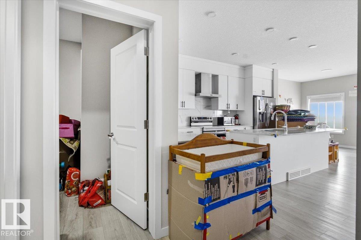 7056 182 Avenue NW, Edmonton