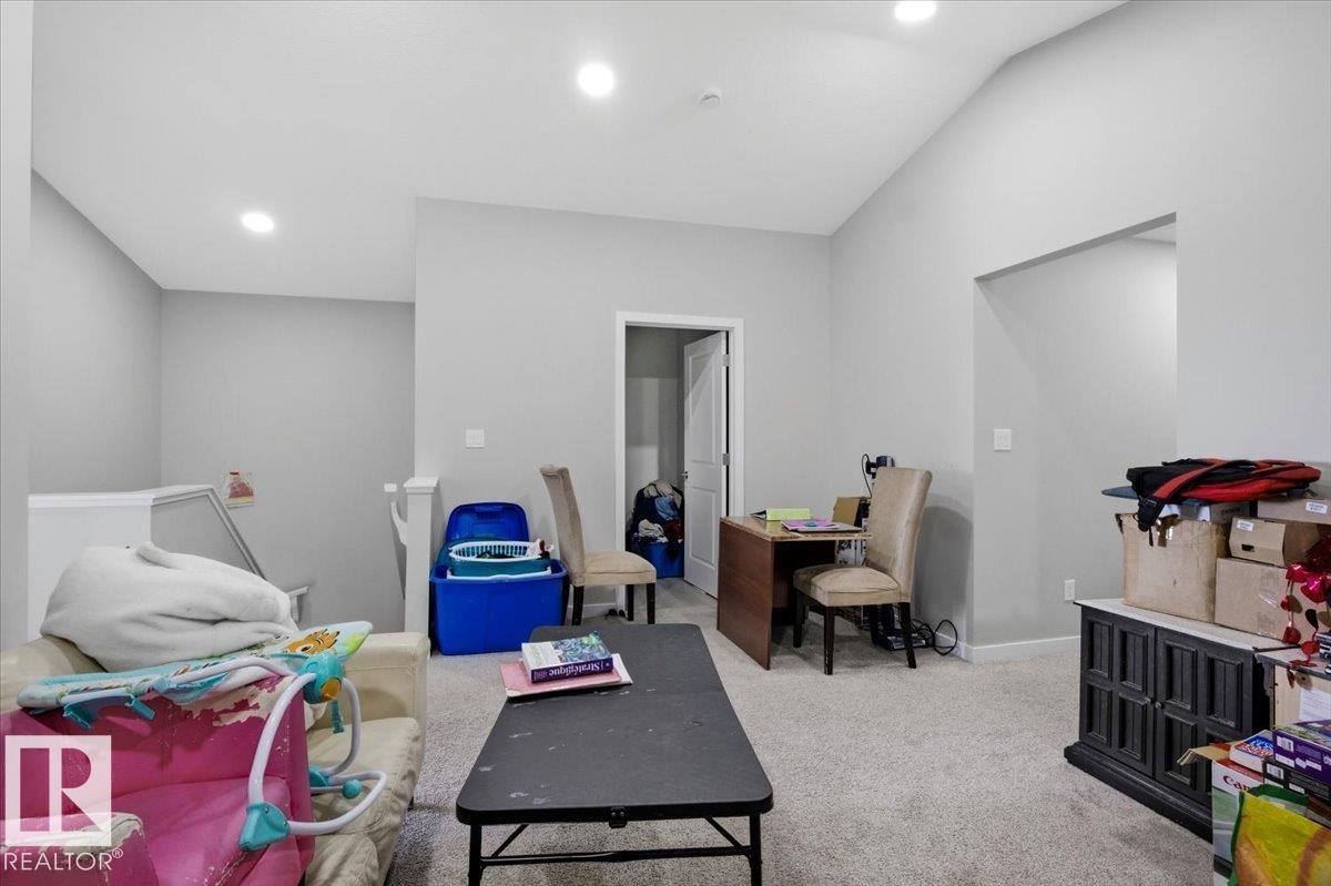 7056 182 Avenue NW, Edmonton
