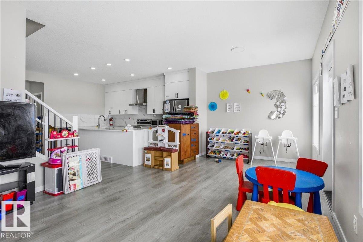 7056 182 Avenue NW, Edmonton