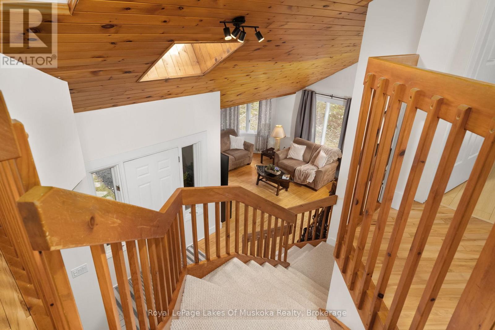 84 CLARKE CRESCENT - 20