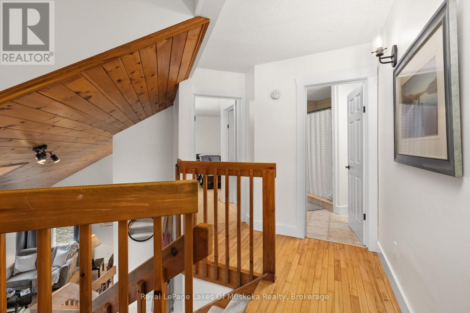 84 CLARKE CRESCENT - 26