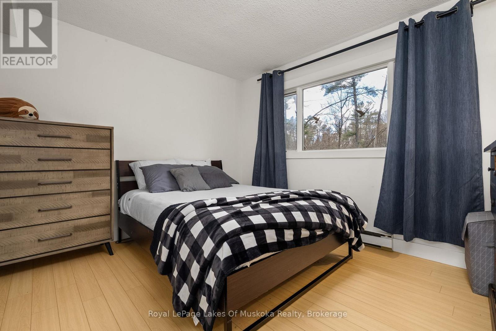 84 CLARKE CRESCENT - 27