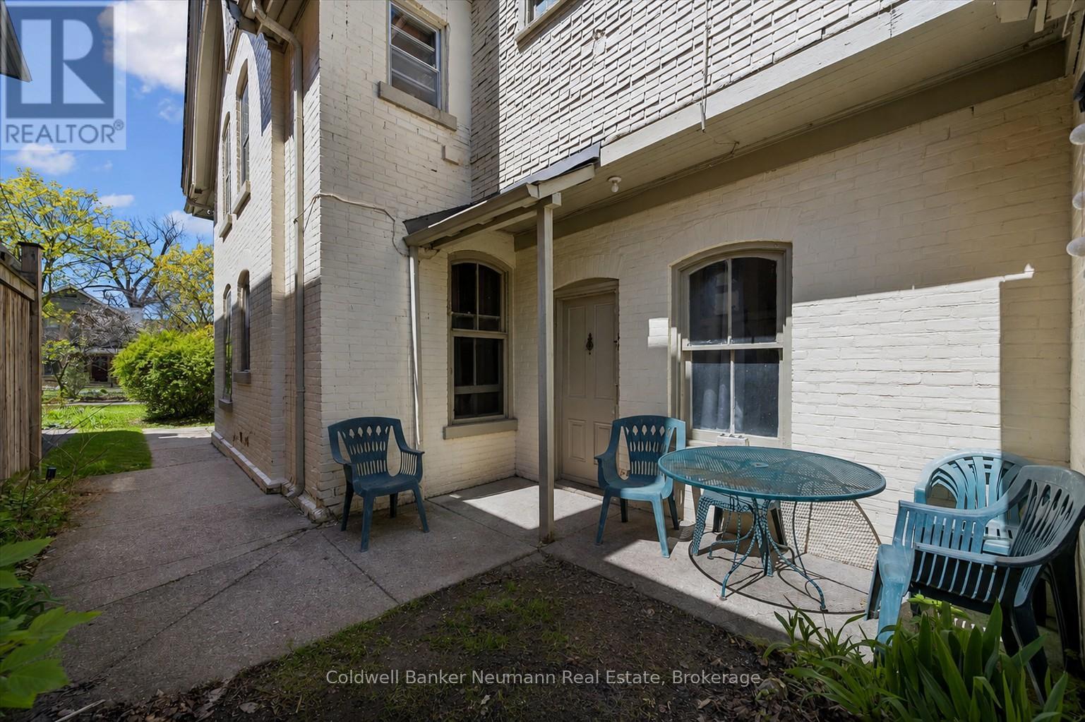 159 GLASGOW STREET N - 12