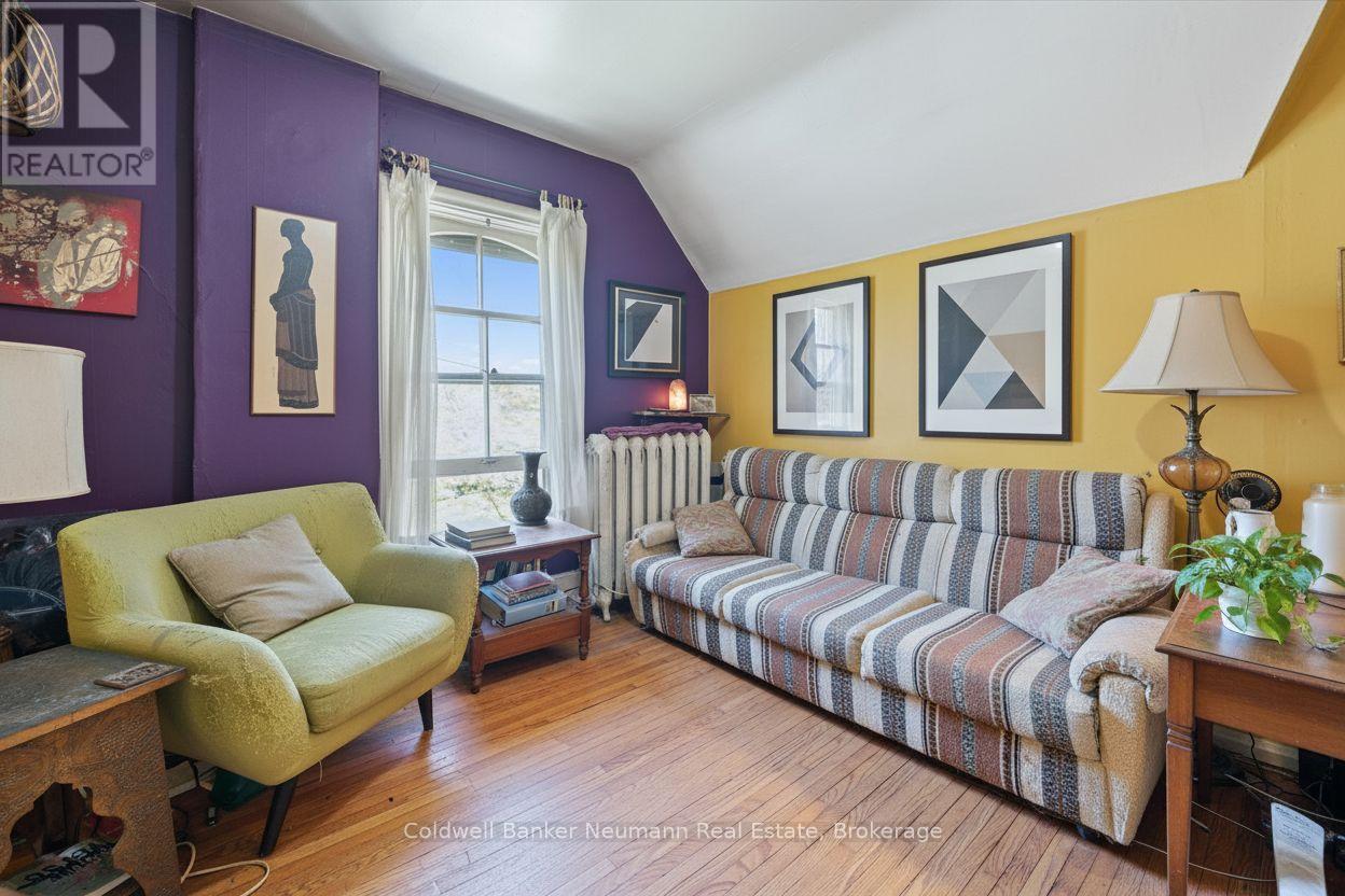 159 GLASGOW STREET N - 22