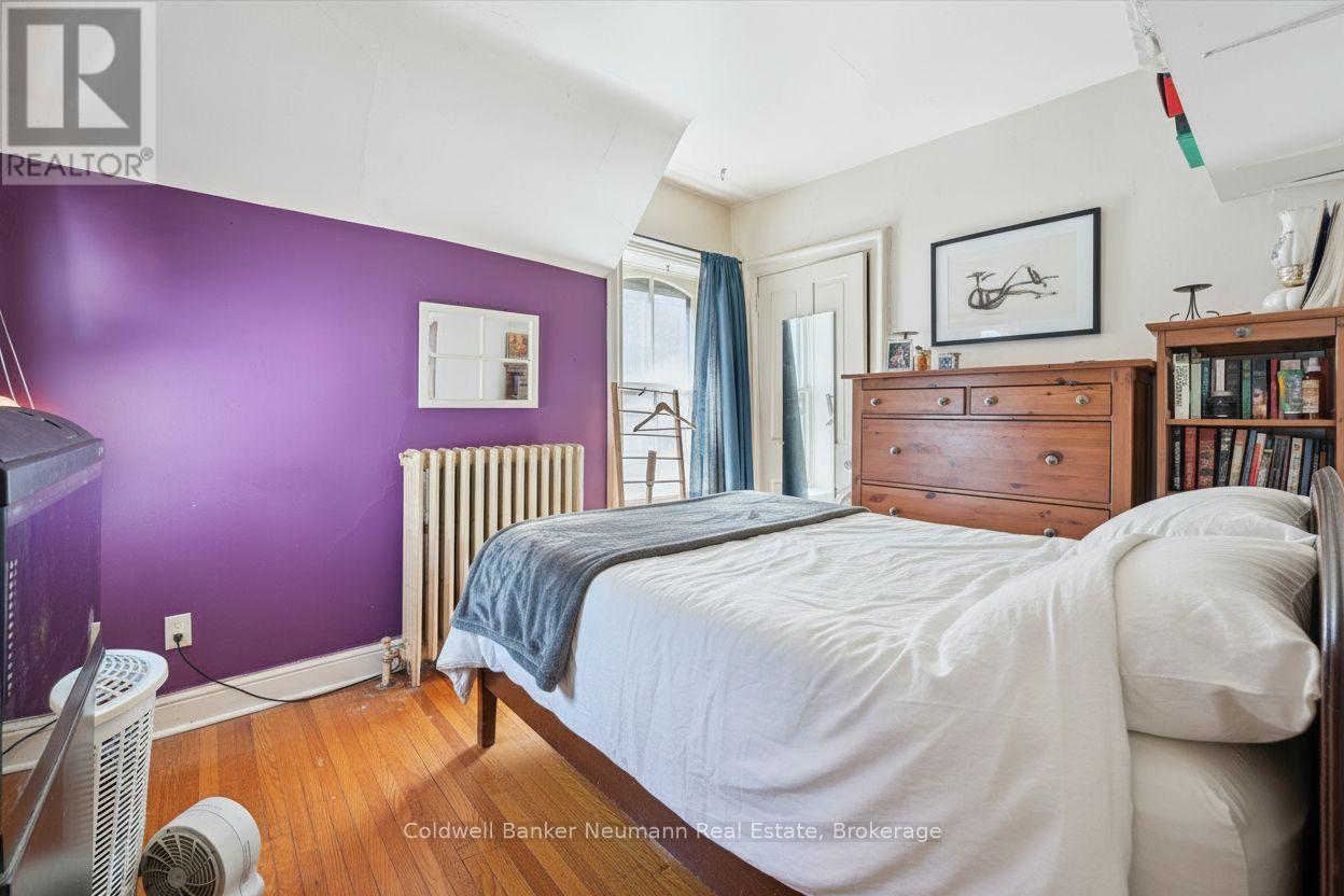 159 GLASGOW STREET N - 24