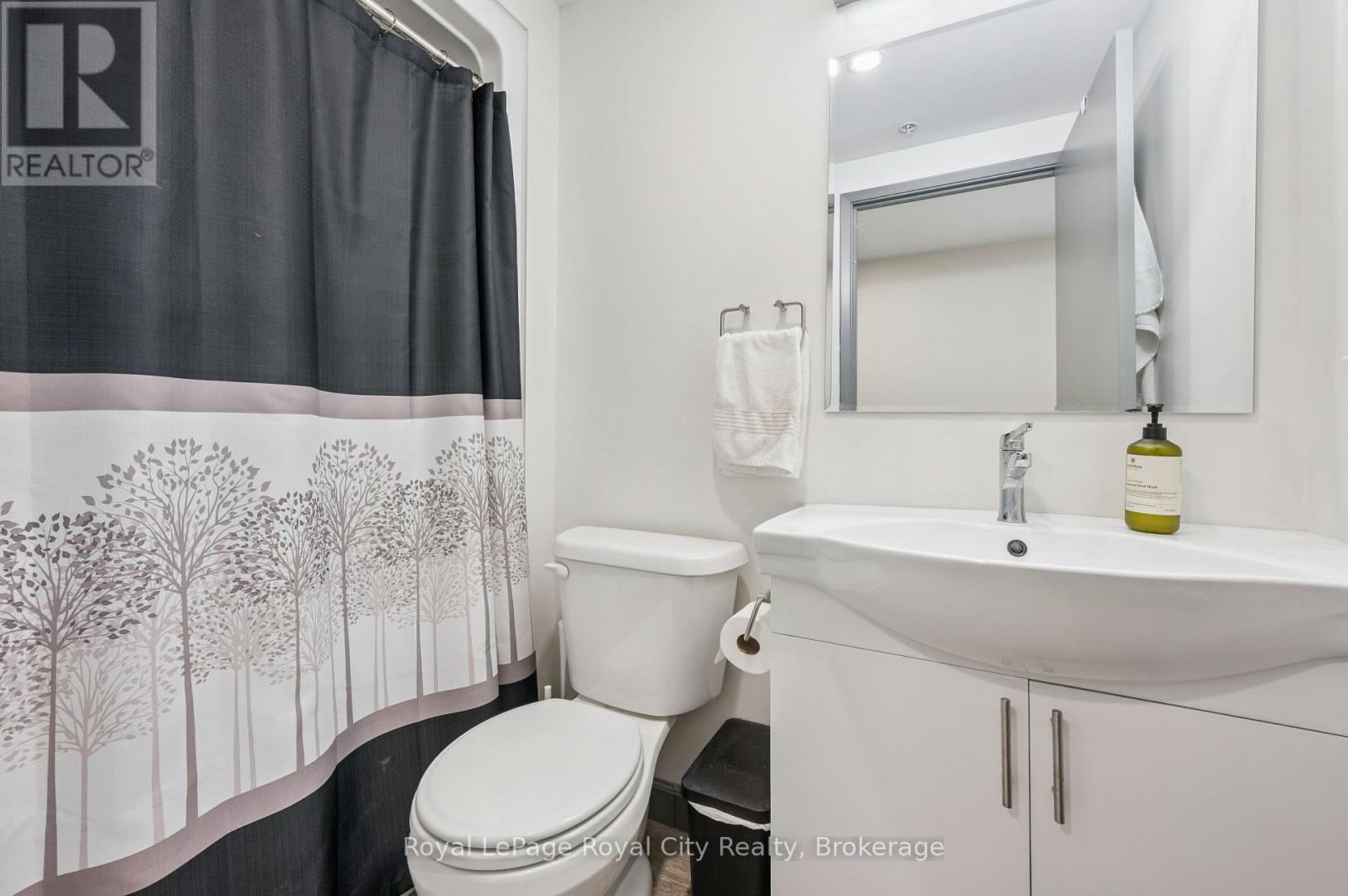 #186 258A SUNVIEW STREET - 14