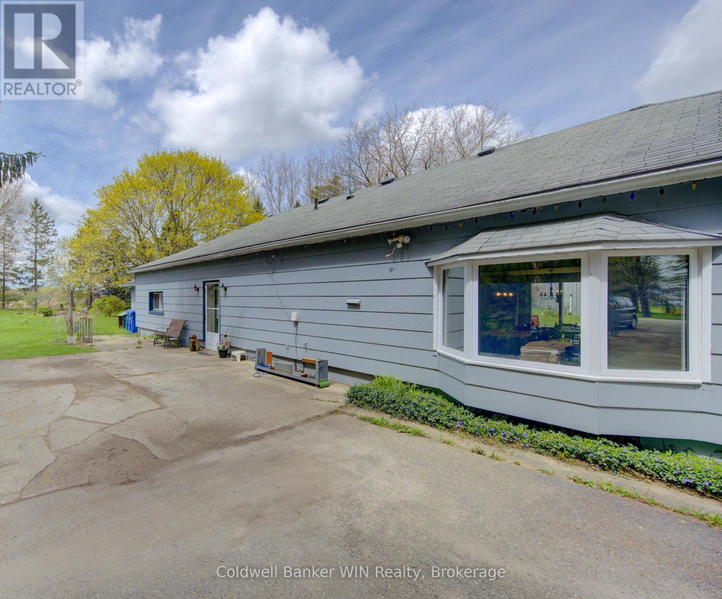 186 MCFARLIN DRIVE - Image 2