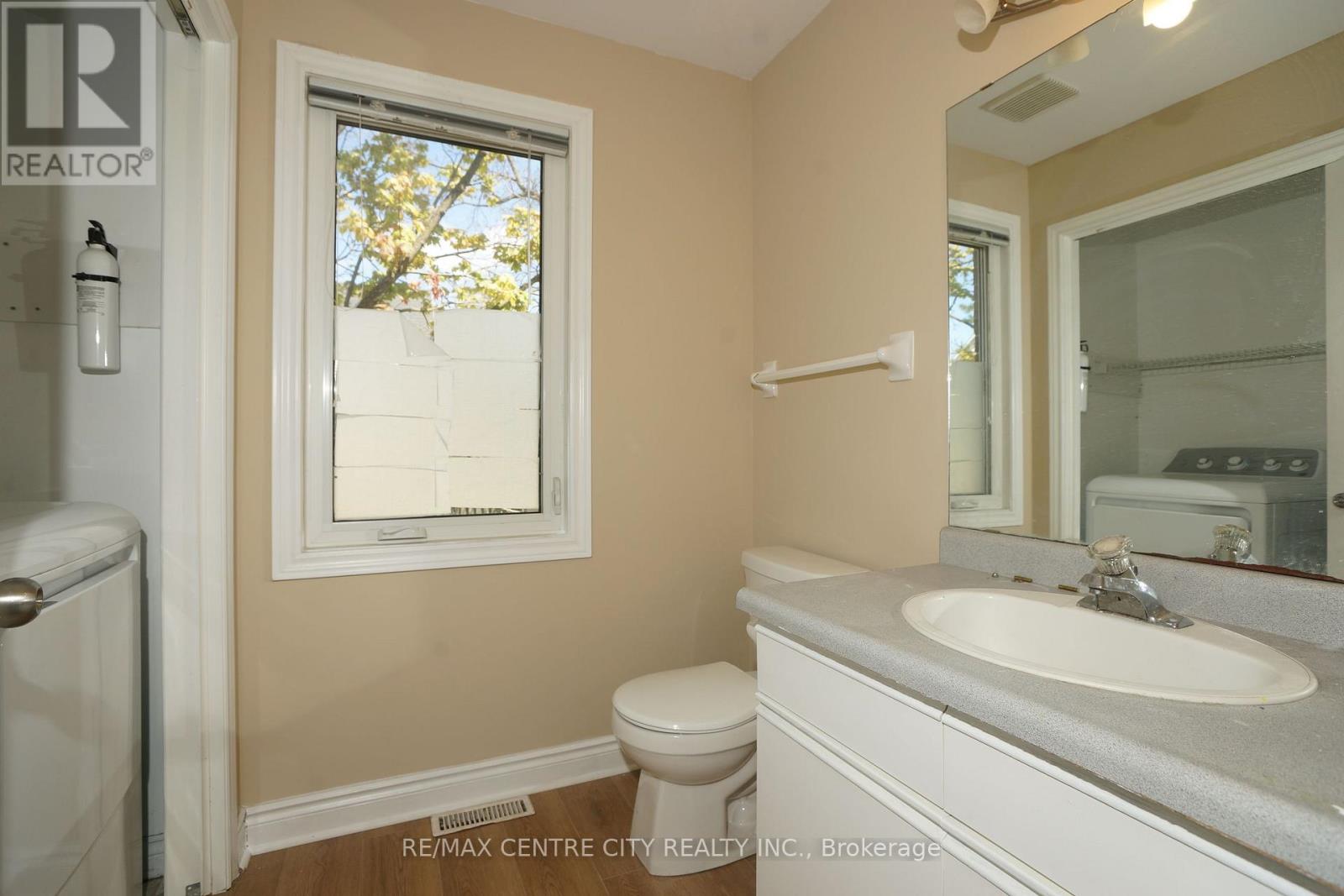 #31 1548 RICHMOND STREET - 20