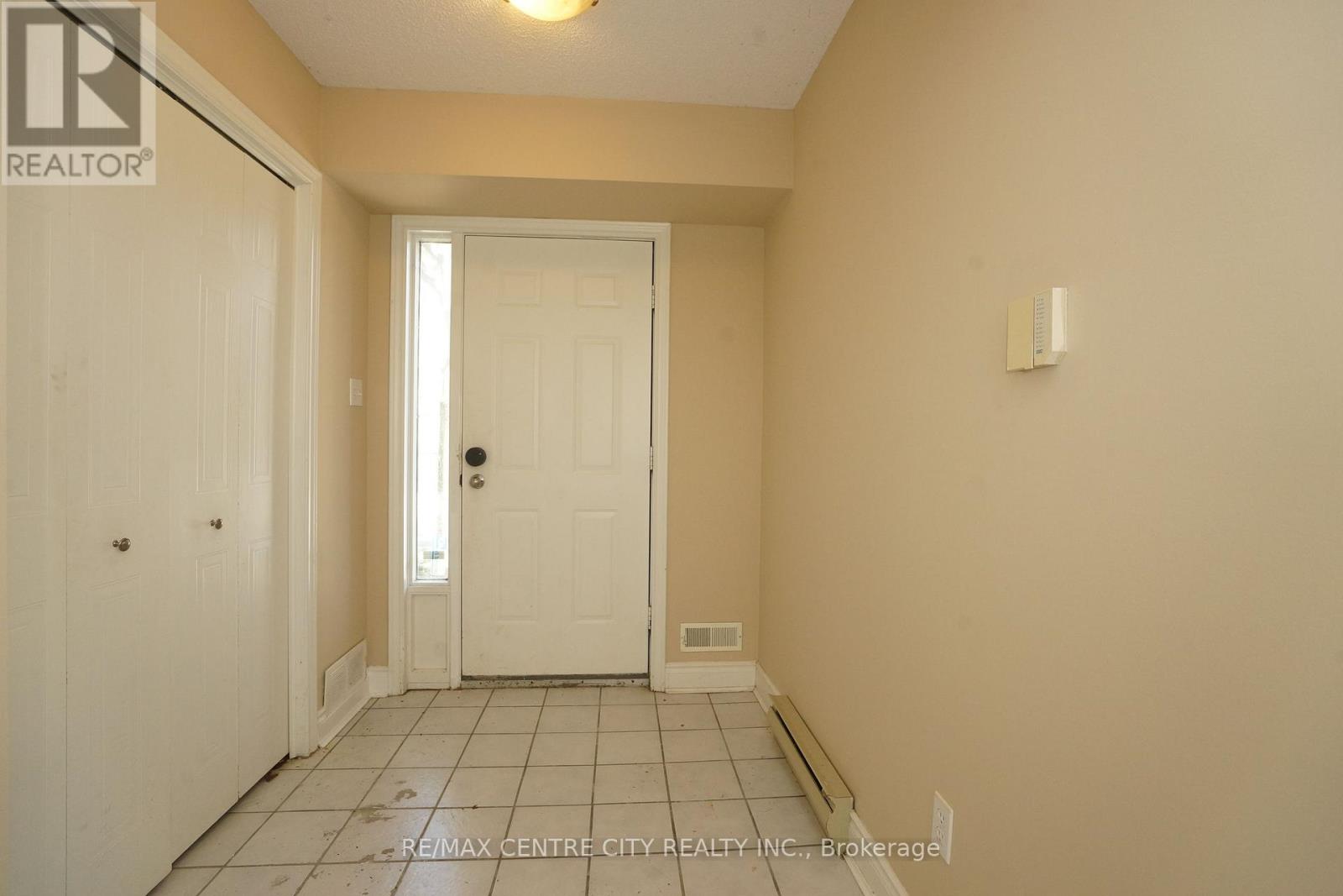#31 1548 RICHMOND STREET - 3