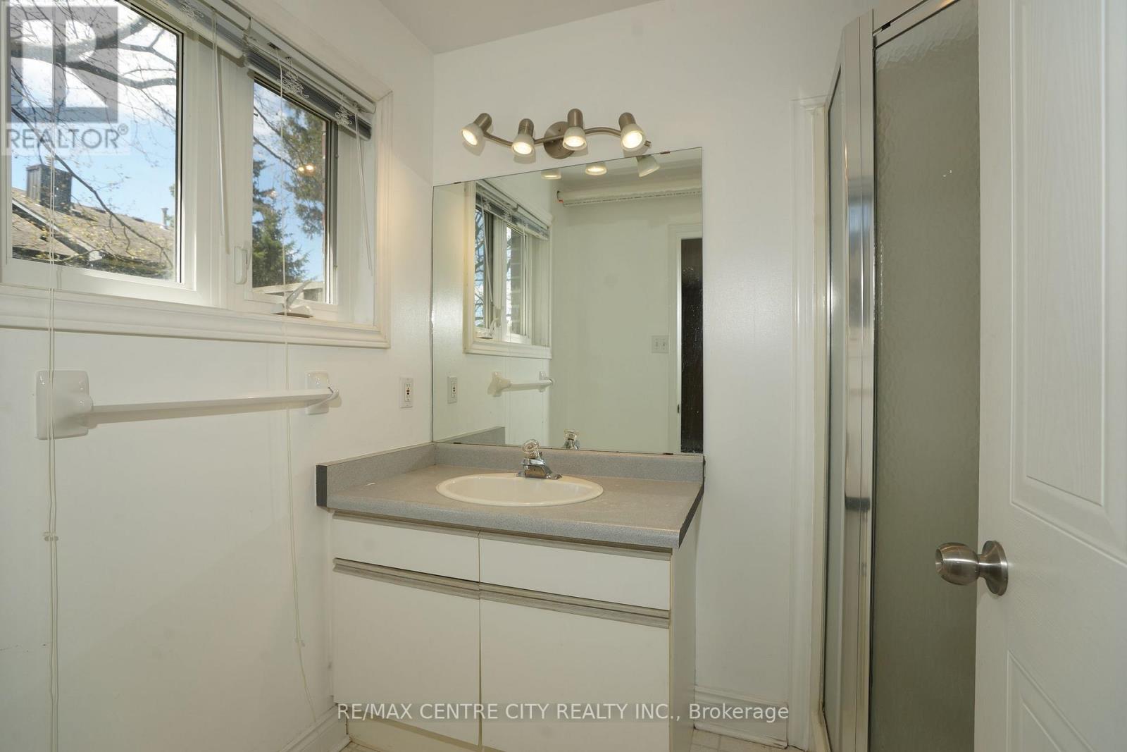 #31 1548 RICHMOND STREET - 6