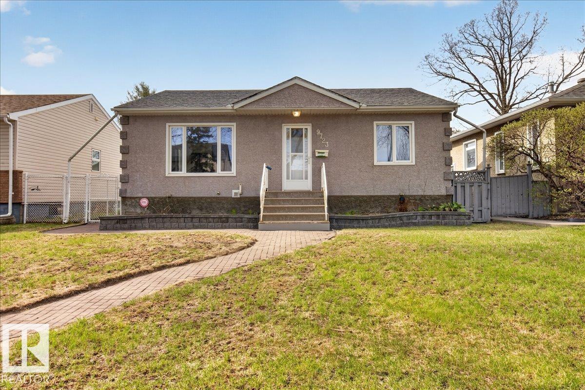 9723 65 AV NW, Edmonton