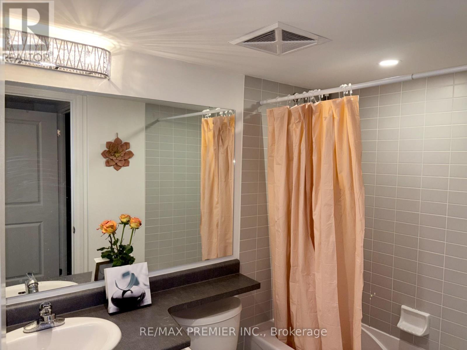 #203 7730 KIPLING AVENUE - 15