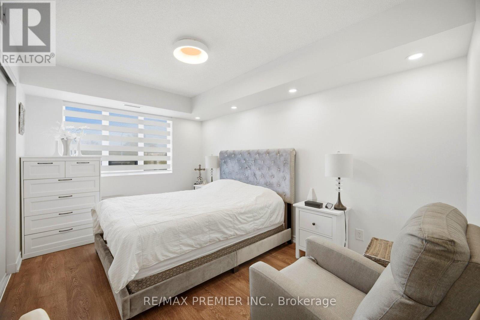 #203 7730 KIPLING AVENUE - 16
