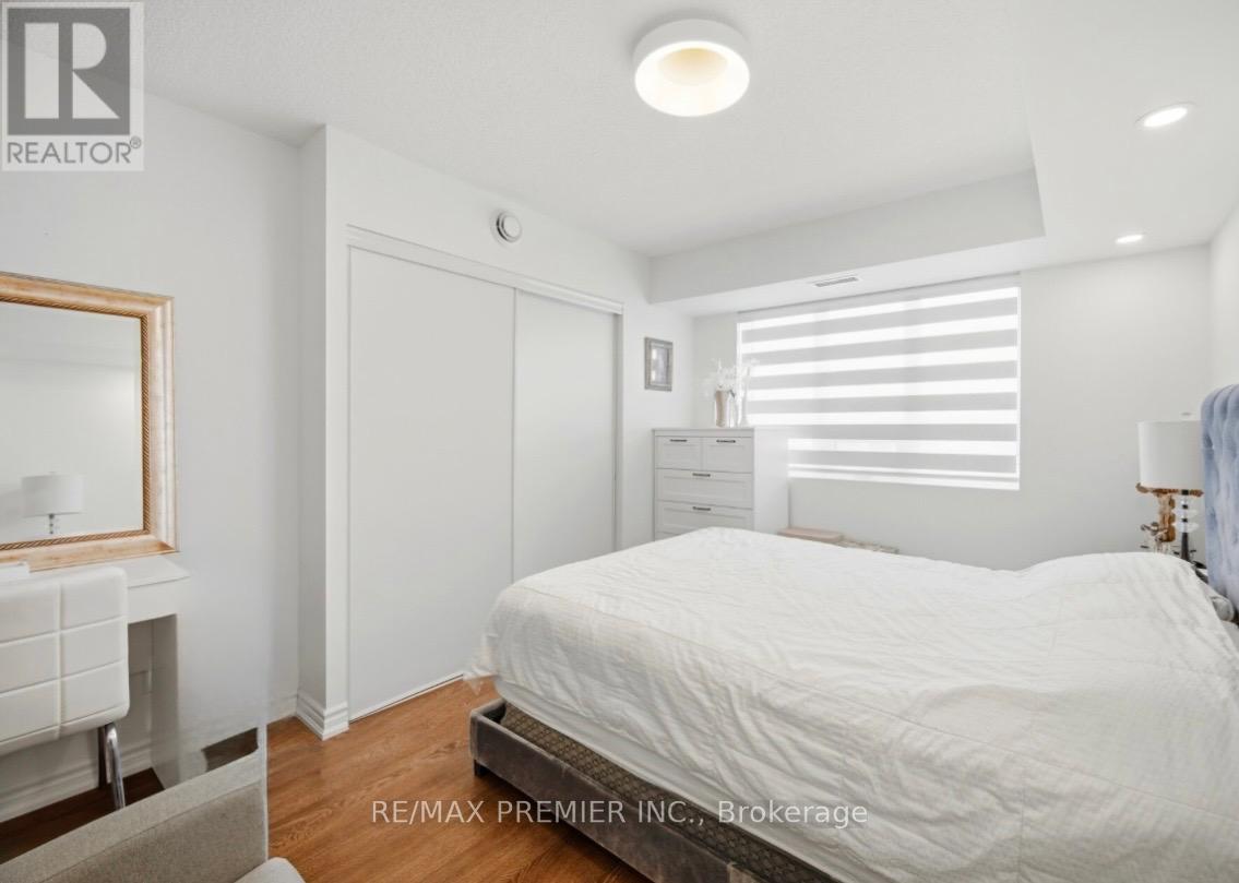 #203 7730 KIPLING AVENUE - 17