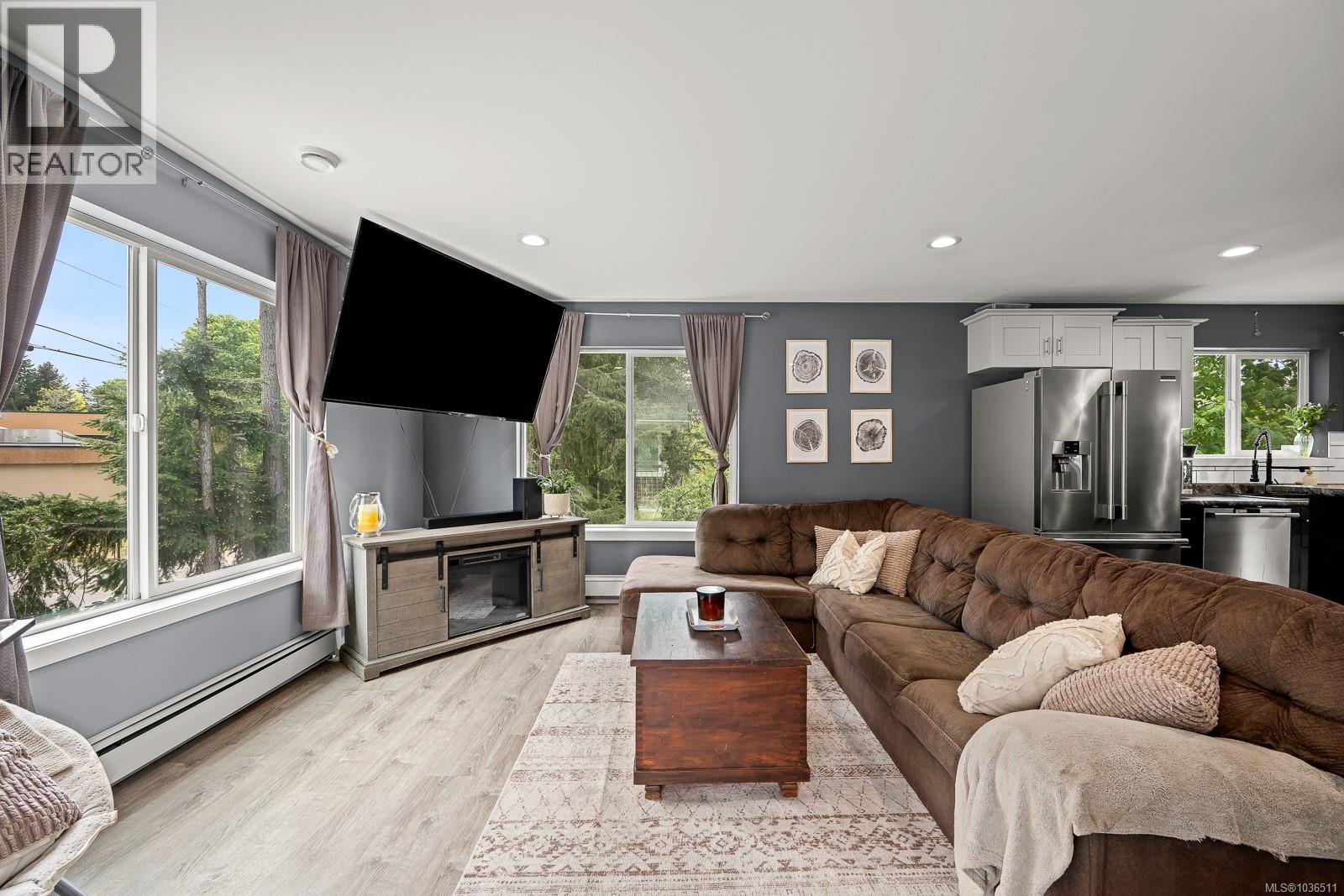 #5 690 Smith Rd - 11