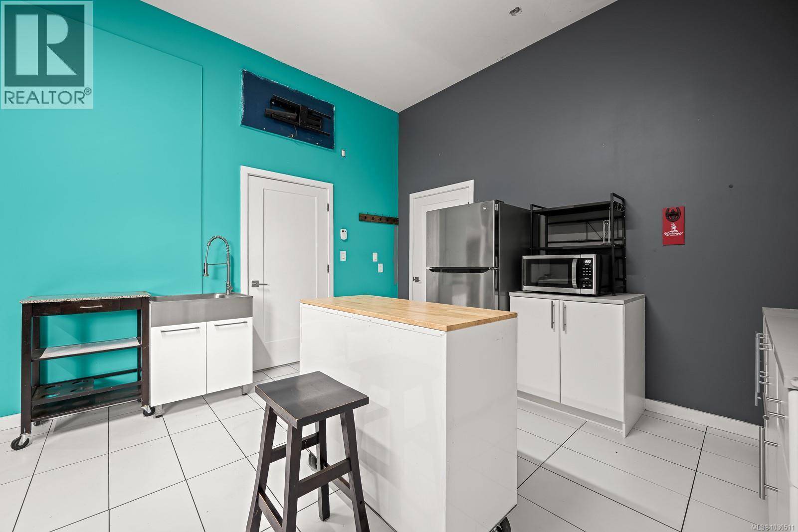 #5 690 Smith Rd - 37