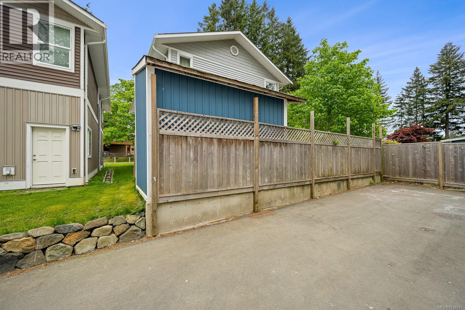 #5 690 Smith Rd - 55