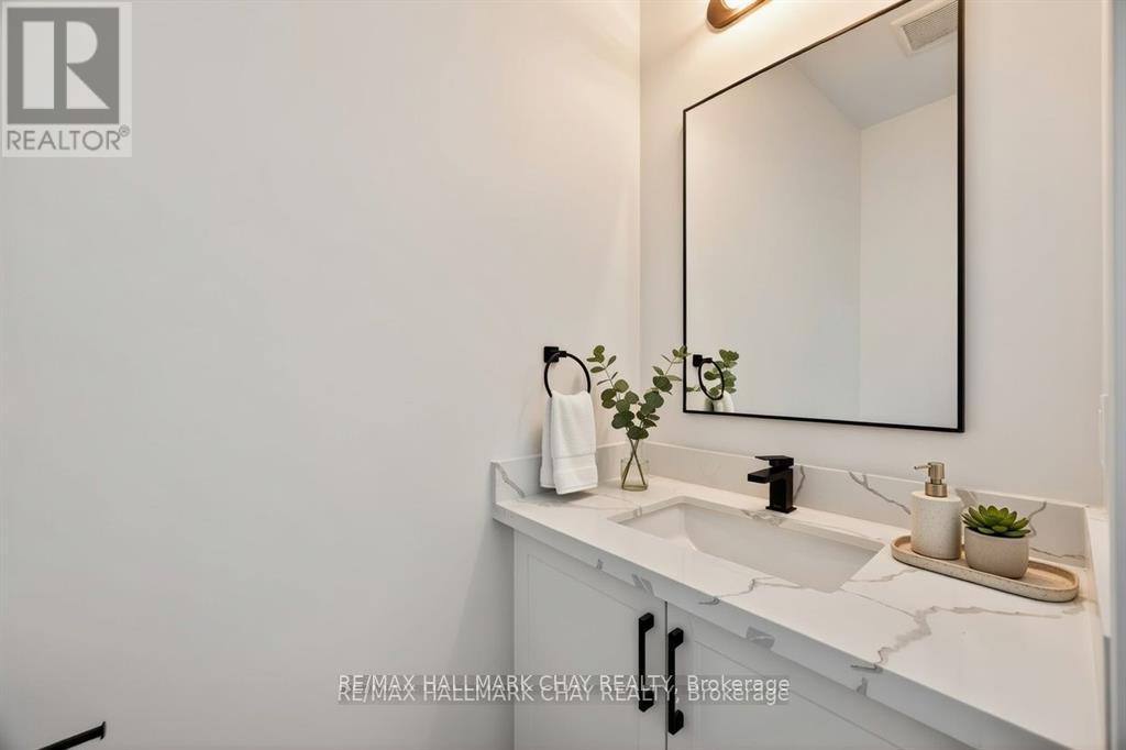 28 ROSE AVENUE - 9
