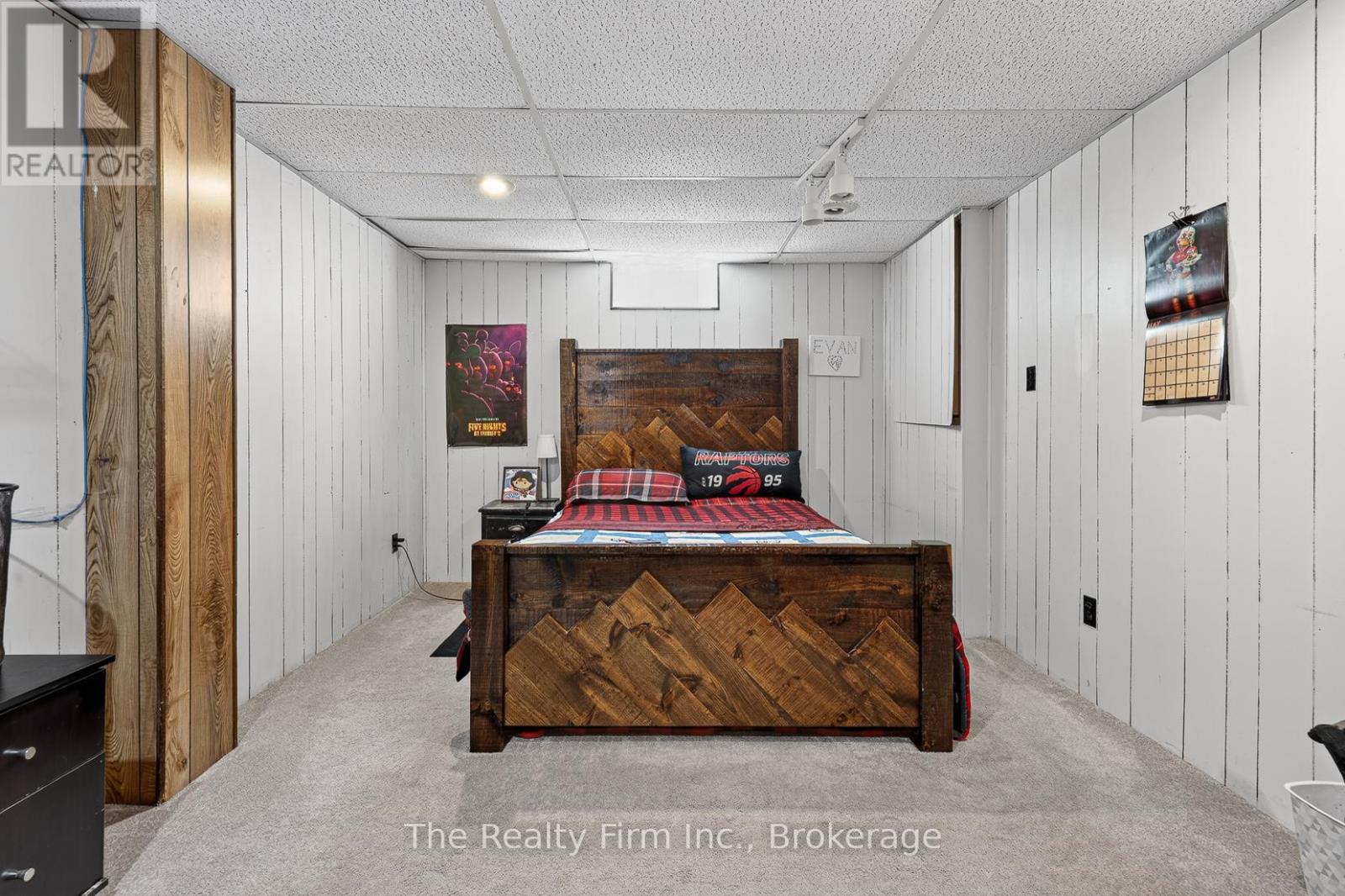 5 MARSHALL COURT - 39