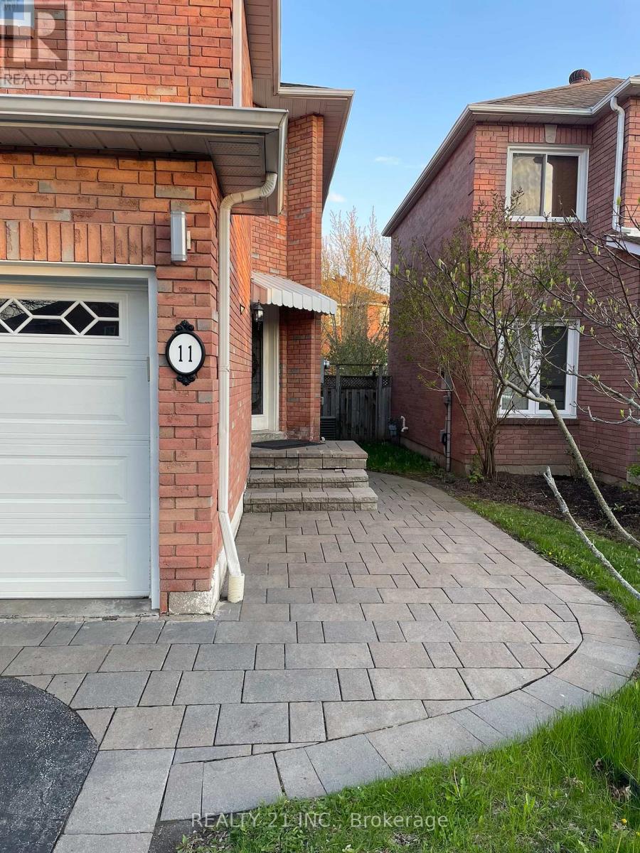 11 ILES STREET W - Image 2