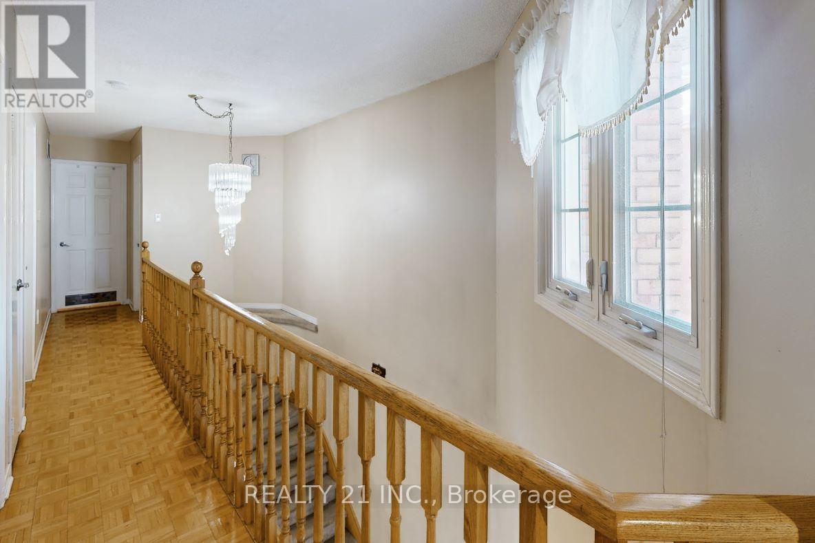 11 ILES STREET W - 27