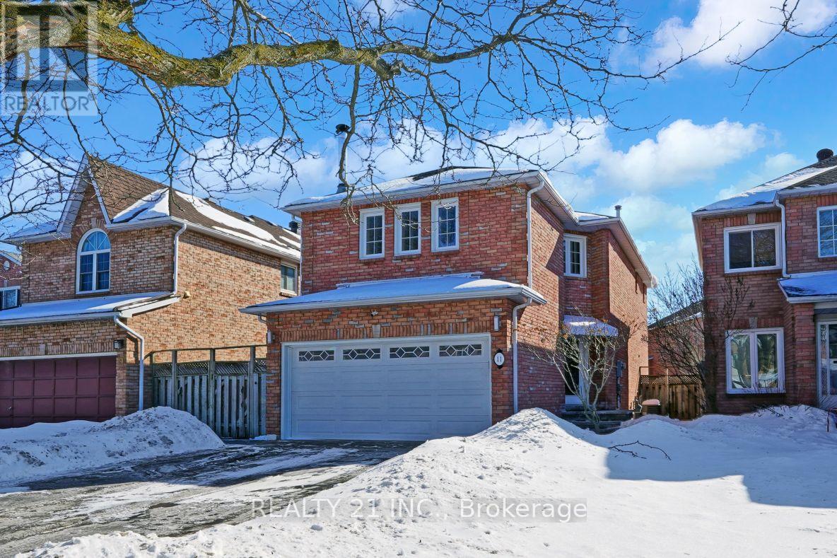 11 ILES STREET W - 4
