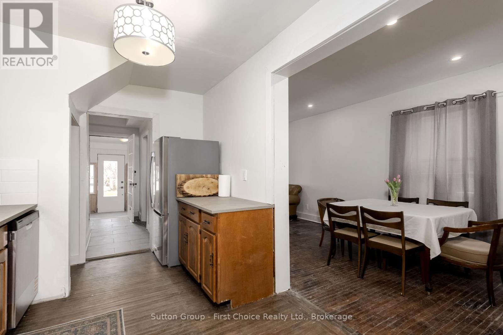 383 DOURO STREET - 9