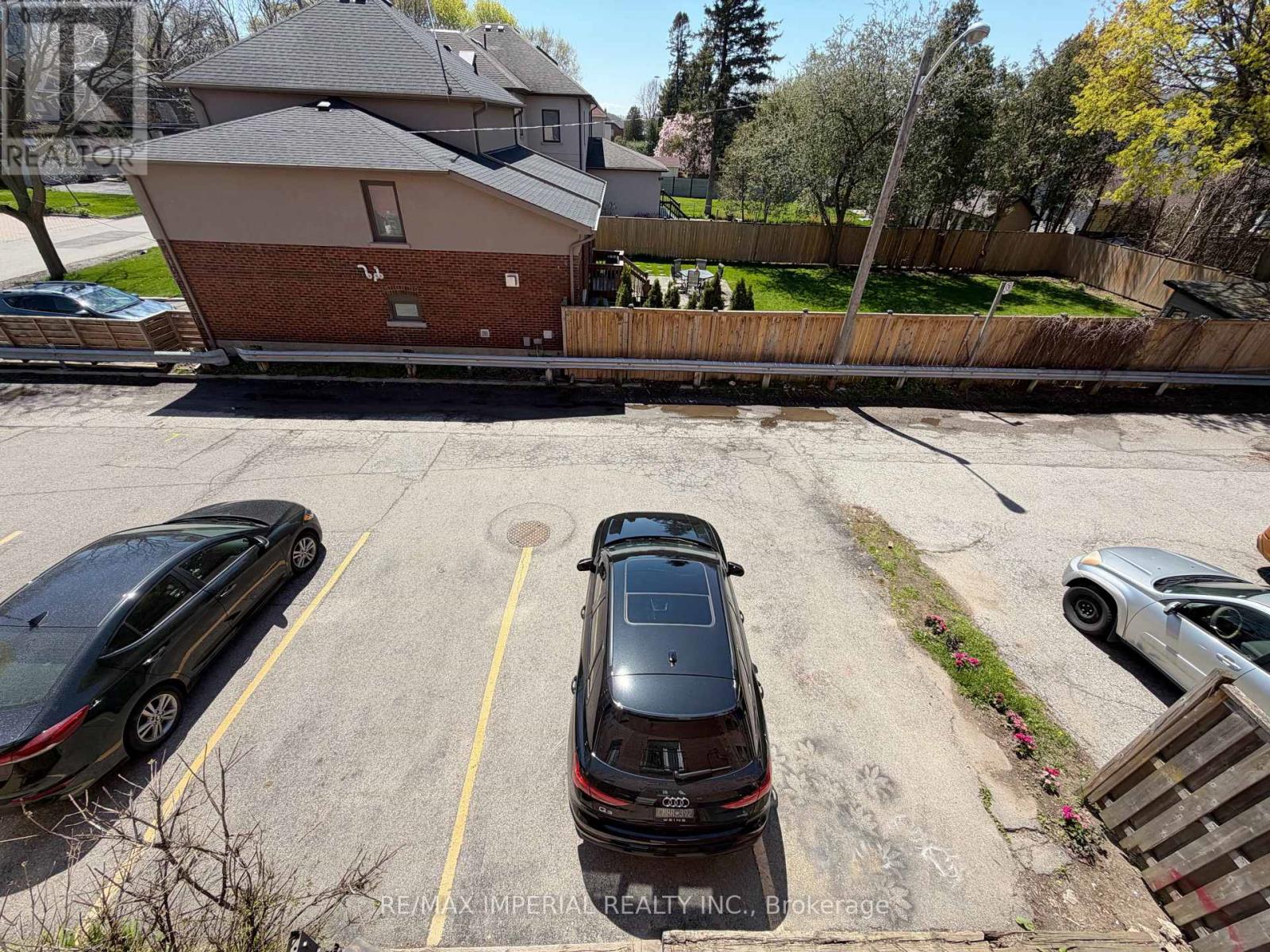 623-623A THE QUEENSWAY - 11