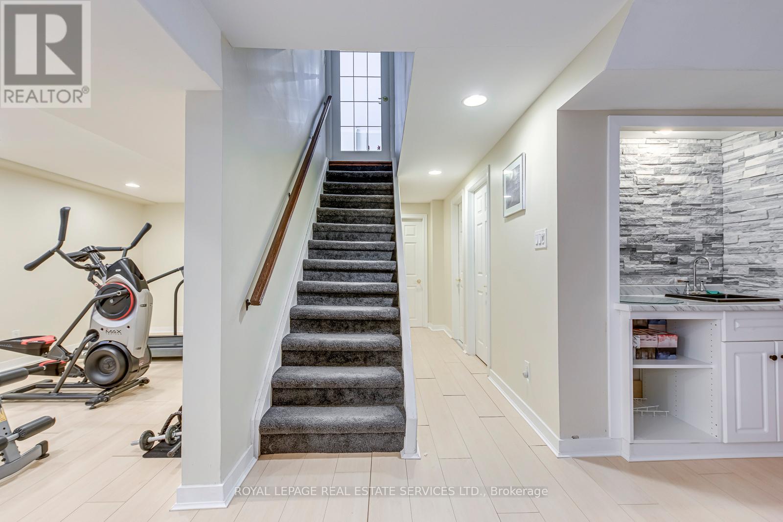 1462 GRAND BOULEVARD - 40