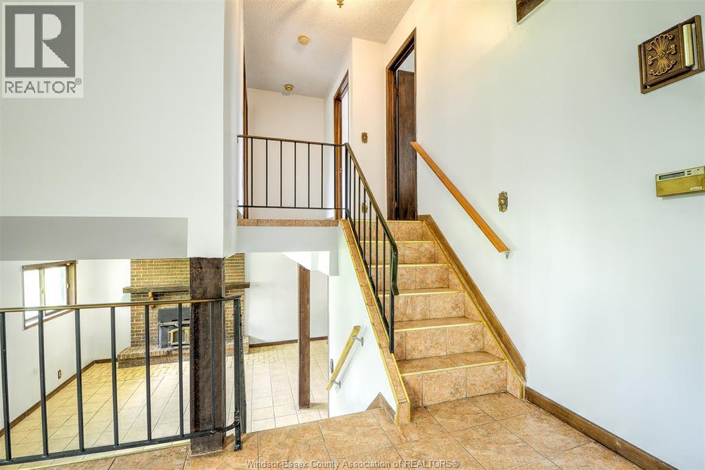 204 PEARSON DRIVE - 19